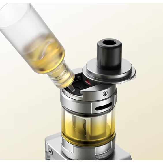 Aspire Rover Plus Pod Mod dolumu, gümüş renkli atomizer tank ve e-likit şişesi.